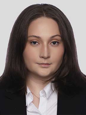 Дина Искандерова