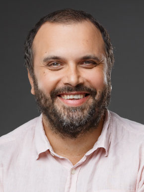 Артем Карпов