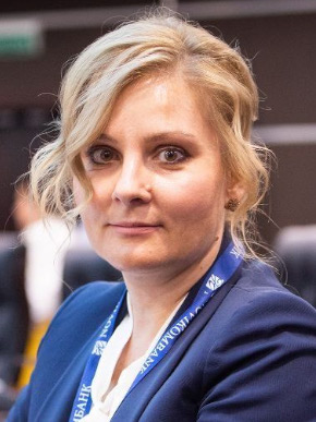 Анна Лаврентьева